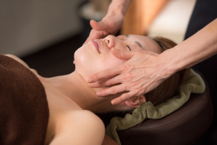 オイルマッサージ