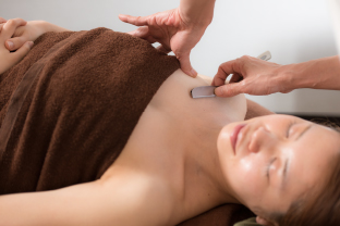 デコルテシェービング